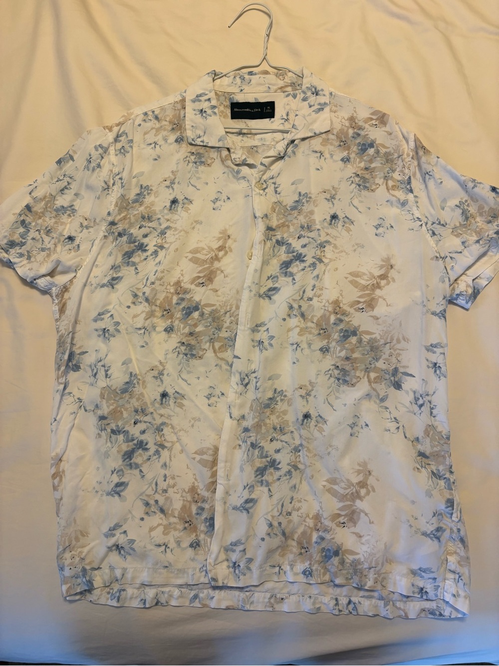 Abercrombie & Fitch men’s camp collar shirt - XL, white with floral print